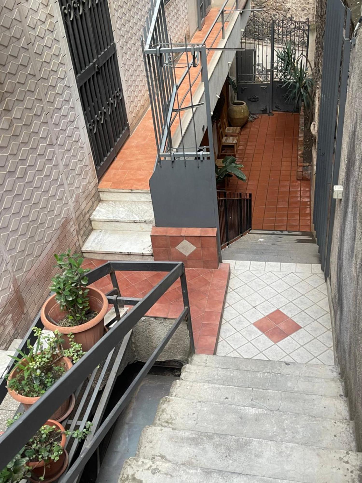 Апартаменты Cortile Corsica 13 Катания Экстерьер фото