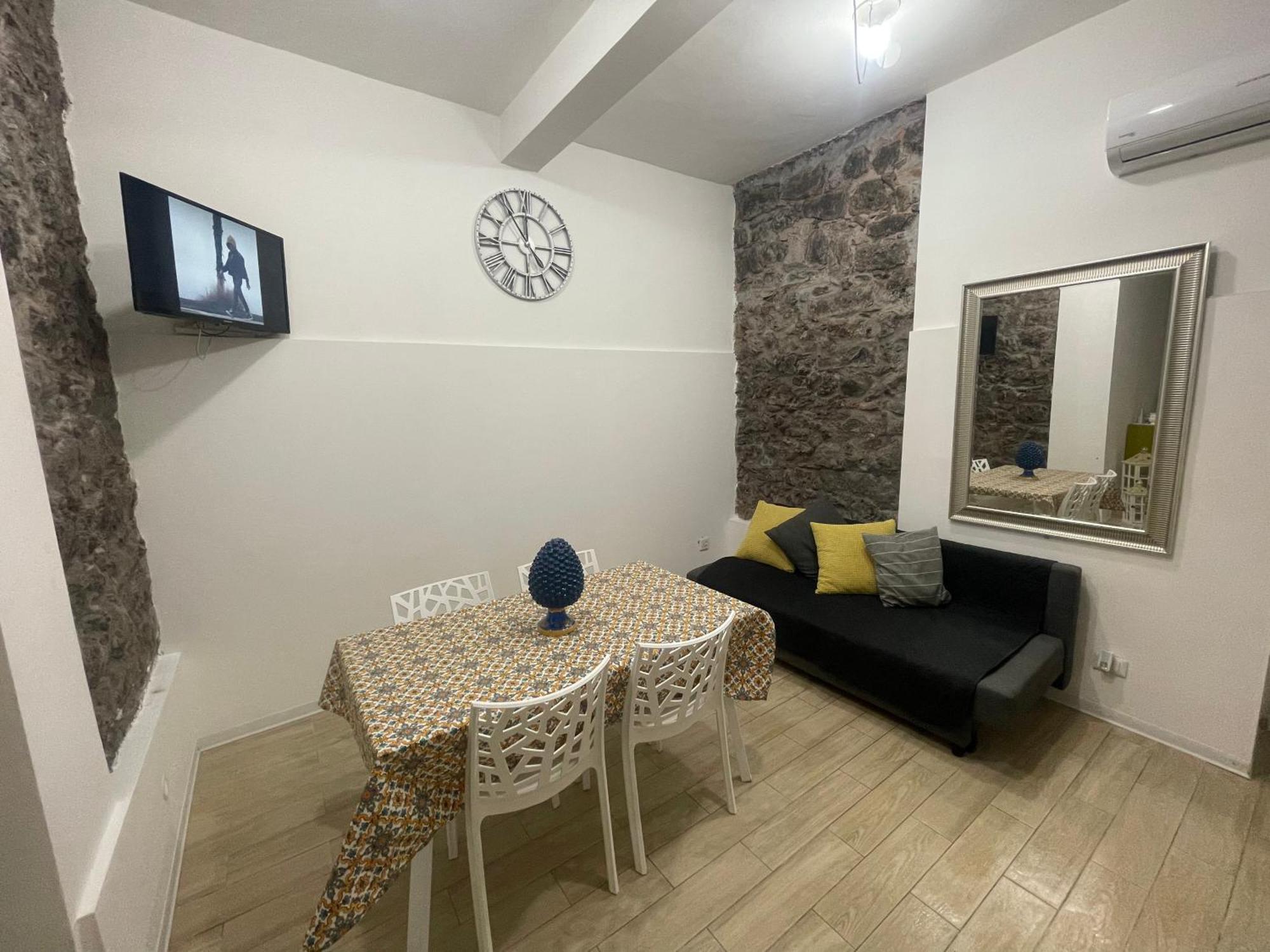 Апартаменты Cortile Corsica 13 Катания Экстерьер фото